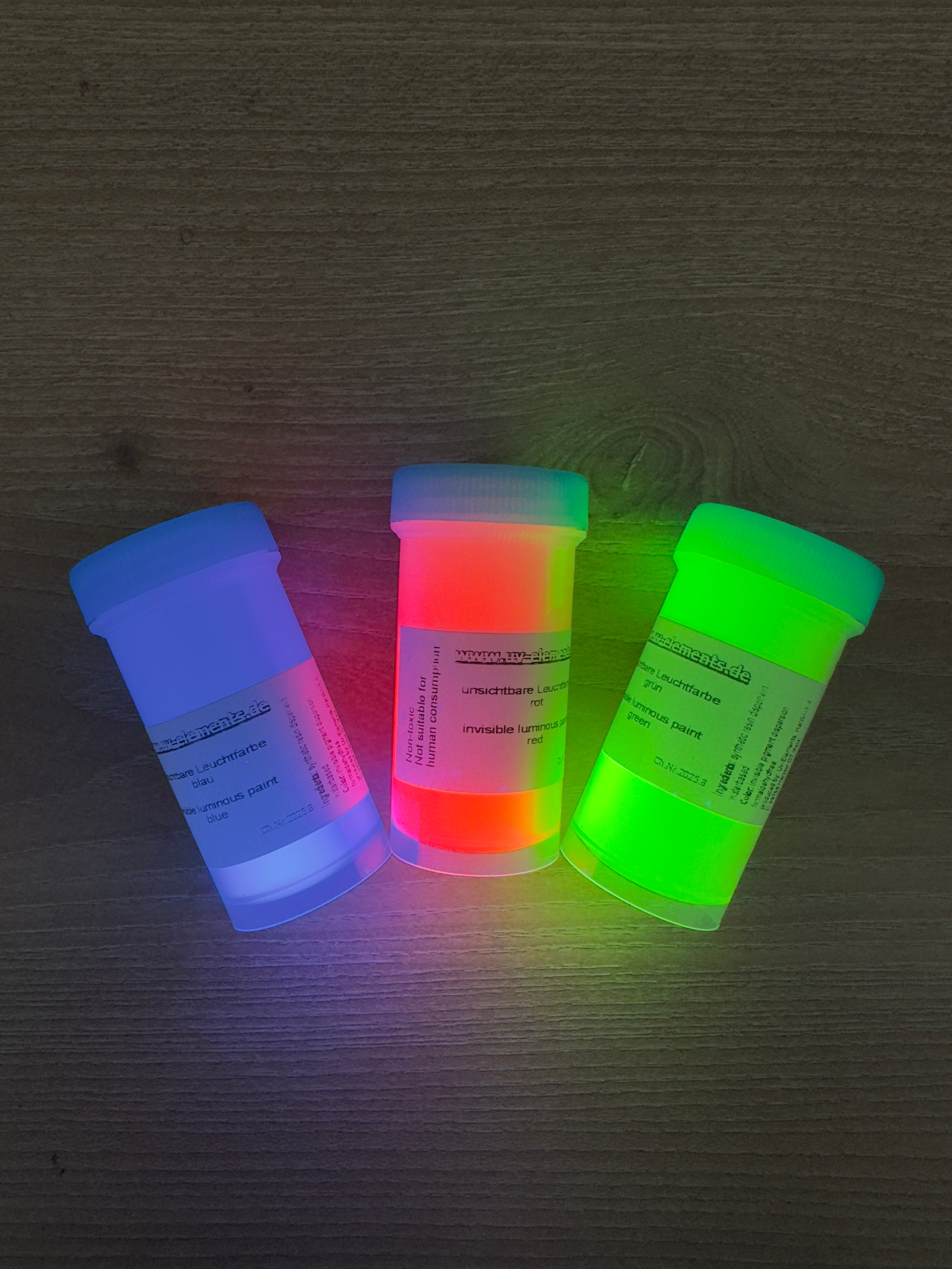 uv svítící barvy ve tmě neviditelné